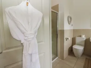 Garth Cottage - Bathroom