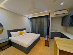 Lime Tree Hotel Sector 51 Gurgaon - Camera