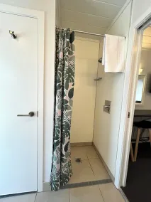 Midway Motel Rotorua- Thermal Mineral Pool - Bathroom