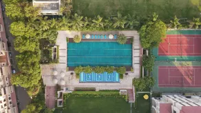 DLF Club 5 - Pool