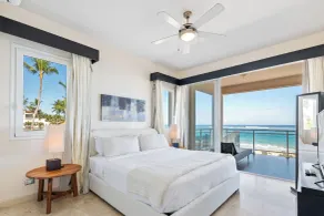 Watermark Luxury Oceanfront Residences - Room