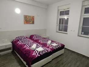 Red House - Habitación