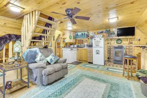 Carrollton Cabin w/ Patio & Fire Pit! - Interiør