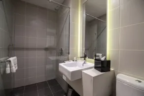 Ramada Meridin Johor Bahru - Badeværelse