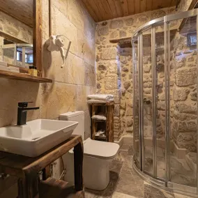 Konak Avula Boutique Hotel - Bathroom
