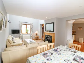 14 Sneem Leisure Village - Room