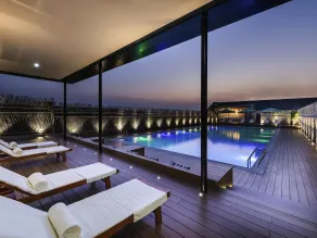 Novotel Shanghai Clover - Pool