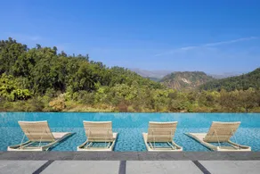 Le Méridien Dehradun Resort & Spa - Basseng