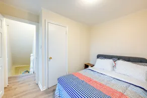 Charming Long Island Home w/ Fenced Yard! - Interni
