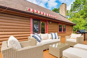 Hyco Lake Escape w/ Deck & Dock: Families Welcome! - Innenbereich