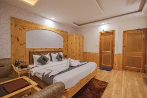 OnlyStay Uday Himalaya - Room