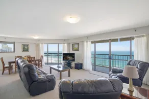 Burleigh Esplanade Apartments - View from room