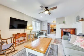 Tranquil Ogunquit Condo: Walk to Beach & Marina! - Interiör