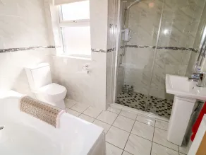 Bridgetown Cottage - Badezimmer