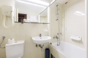 Apartments Bellevue Plava Laguna - Bathroom