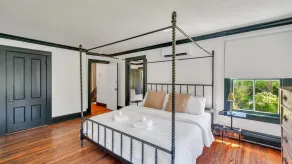The Mainstay - Room