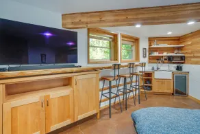 River Views, Private Hot Springs Tub, Forest, Deck - Interiör