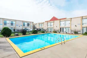 Super 8 by Wyndham Cambridge/Kitchener/Waterloo Area - Piscine