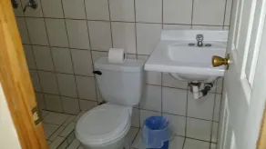 Cabinas Coco Alegre - Bathroom