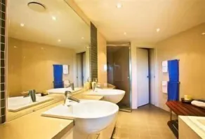 Loka Santi - Bathroom