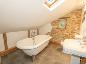 Norden Cottage - Bathroom