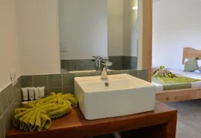La Base Hotel - Bathroom
