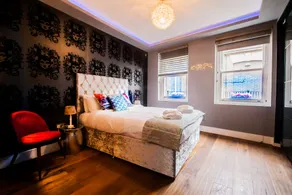 Modern Central Richmond Luxury Residence - Chambre