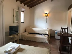 HOSTERÍA SAJONIA - Habitación
