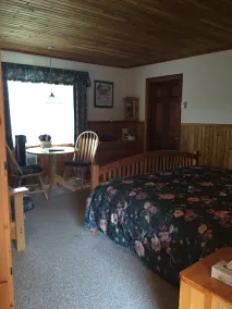 Blue Grouse Country Inn Bed & Breakfast - Chambre