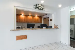 Super 8 by Wyndham Bernalillo - Hall