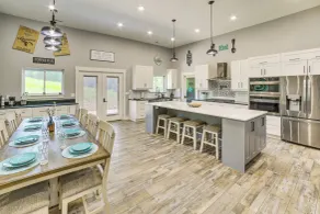 Spacious Barndominium Near Branson w/ Game Rooms - Interior