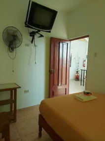 PUERTO PIZARRO INN - Room