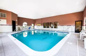 Quality Inn Monee I-57 - Piscine