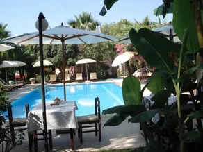 Nirvana Hotel - Outdoor pool