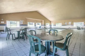 Quality Inn & Suites East Troy I-43 - Pool