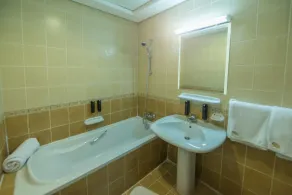 Jannah Place Hotel Apartment - Bathroom