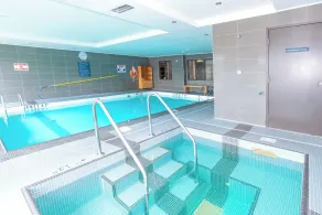 Sandman Hotel Abbotsford Airport - Pool