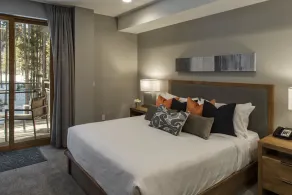 Grand Colorado on Peak 8 - 2 bedroom ski-in/ski-out - Room