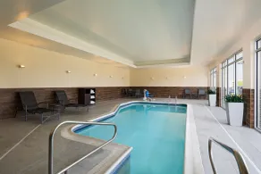 Fairfield Inn & Suites by Marriott Lincoln Airport - Piscine