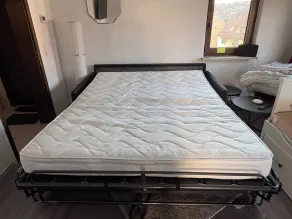 Small House park free at street - Room