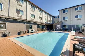 Orangewood Inn and Suites Midtown - Piscine