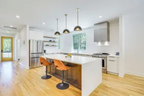 Bike to Dtwn Hillsborough! Modern Home w/ Yard - Interiör