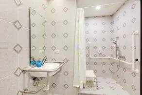 Taiwan Youth Hostel & Capsule Hotel - Bathroom