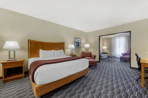 Best Western Plus Swiss Chalet Hotel & Suites - Chambre