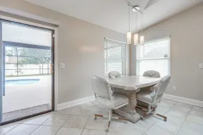 Home w Pool 5 Mi to Neptune Beach in Jacksonville - Interiør