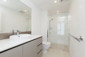Rhapsody Resort - Official - Bathroom