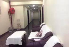 ES Residency - Hall