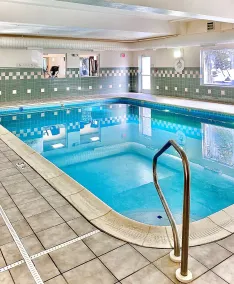 Country Inn & Suites by Radisson, Cincinnati Airport, KY - Piscine