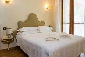 Lake Maggiore Villa With Beach Access, Near Village Centre, Wifi, BBQ - Værelse