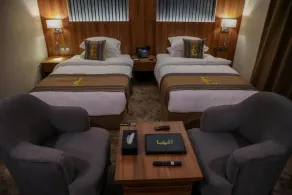 E Hotel - Room